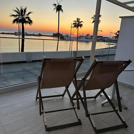Harbour Lights Studio Apartments Paphos Exterior photo