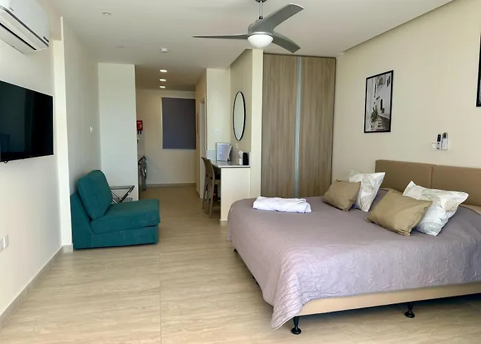 Harbour Lights Studio Apartments