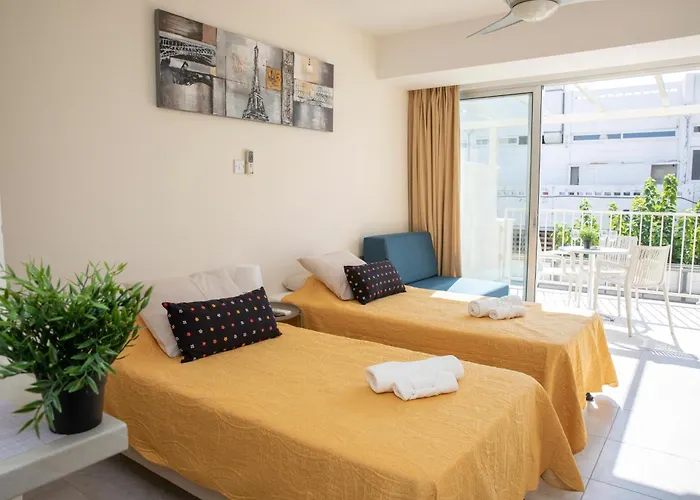 Harbour Lights Studio Apartments